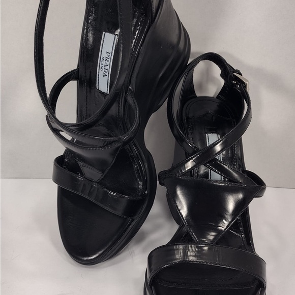Prada Black Women's Sandals size 7.5 pre
Owned Exellent condition - Picture 8 of 12
